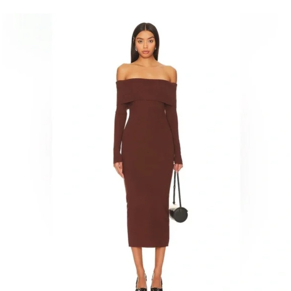 Line & dot midi dress